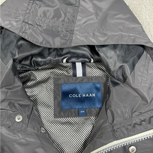 Cole Haan Signature Packable Hooded Rain Coat Mens Size Medium - Picture 4 of 6